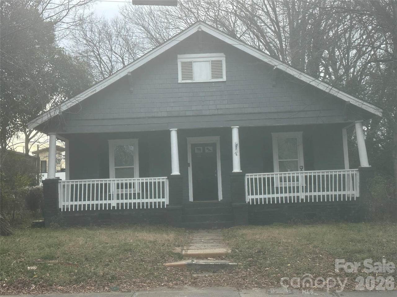 628 18th Street - Photo 1