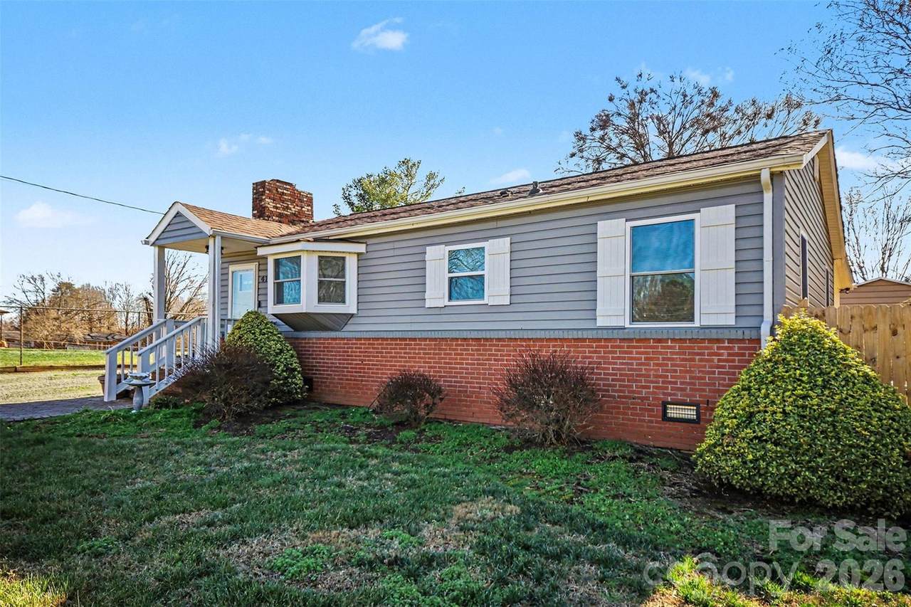 410 Indiana Avenue - Photo 1