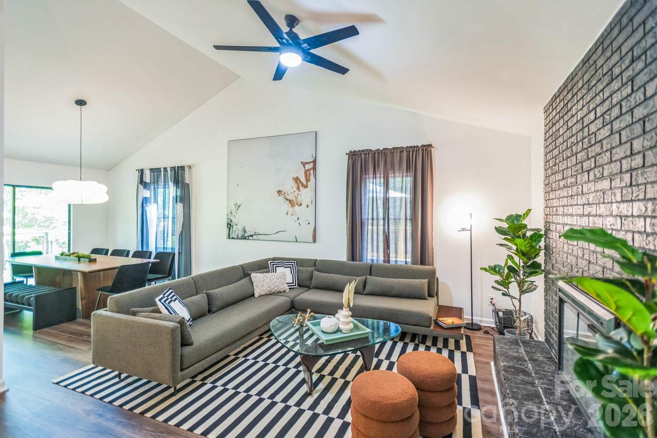 52 Reynolda Drive - Photo 1