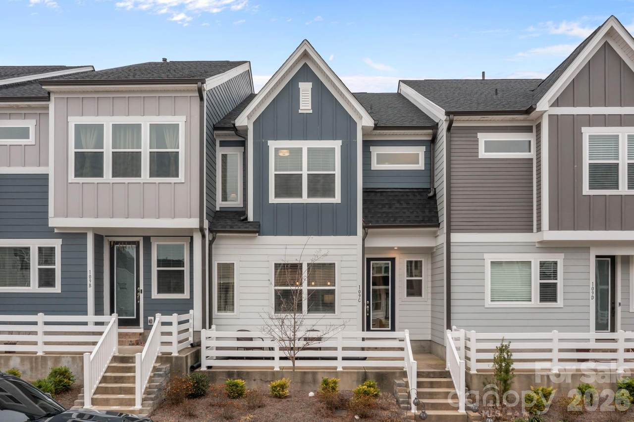 109 Isleworth Avenue - Photo 1