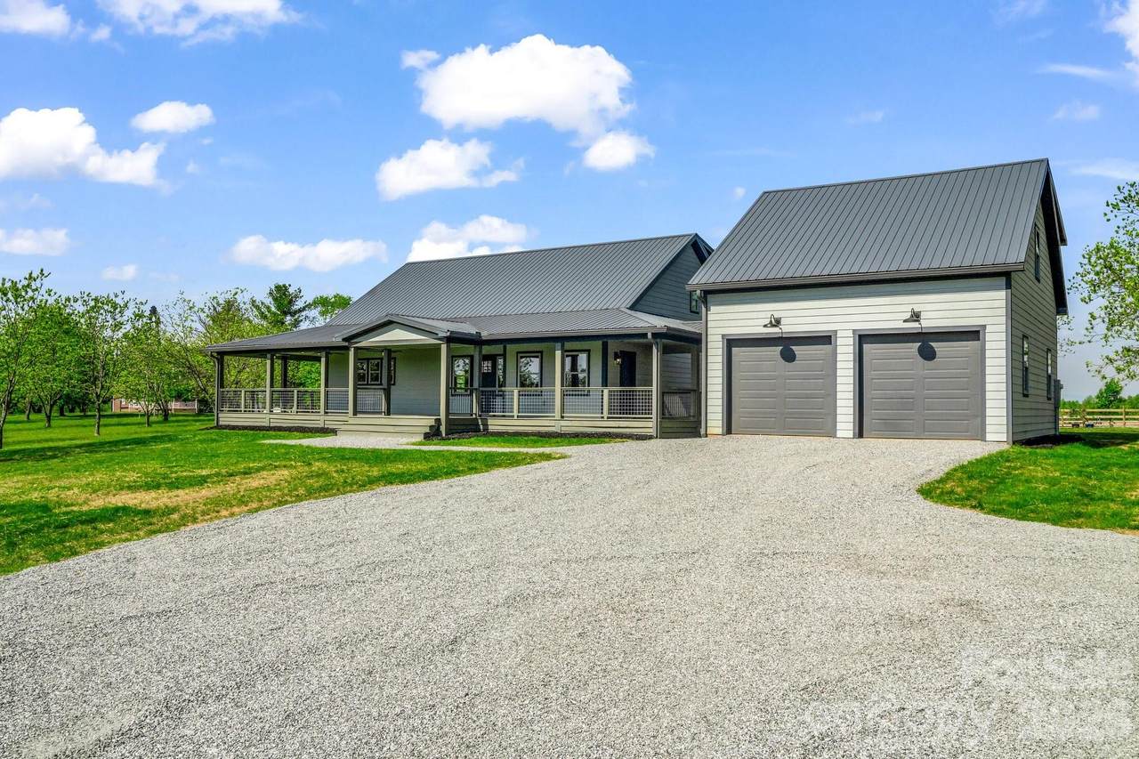 1480 Airport Road - Photo 1