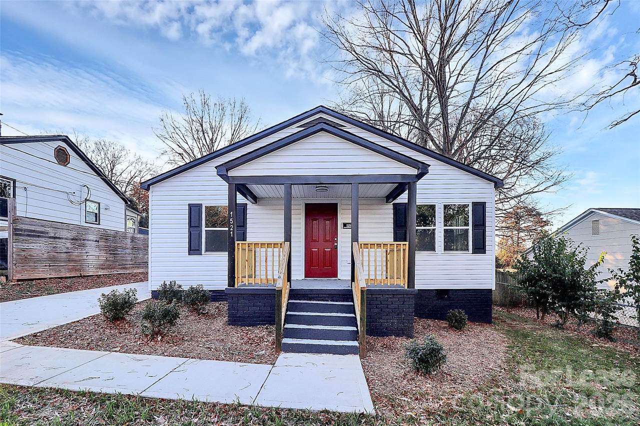 1521 Effingham Road - Photo 1