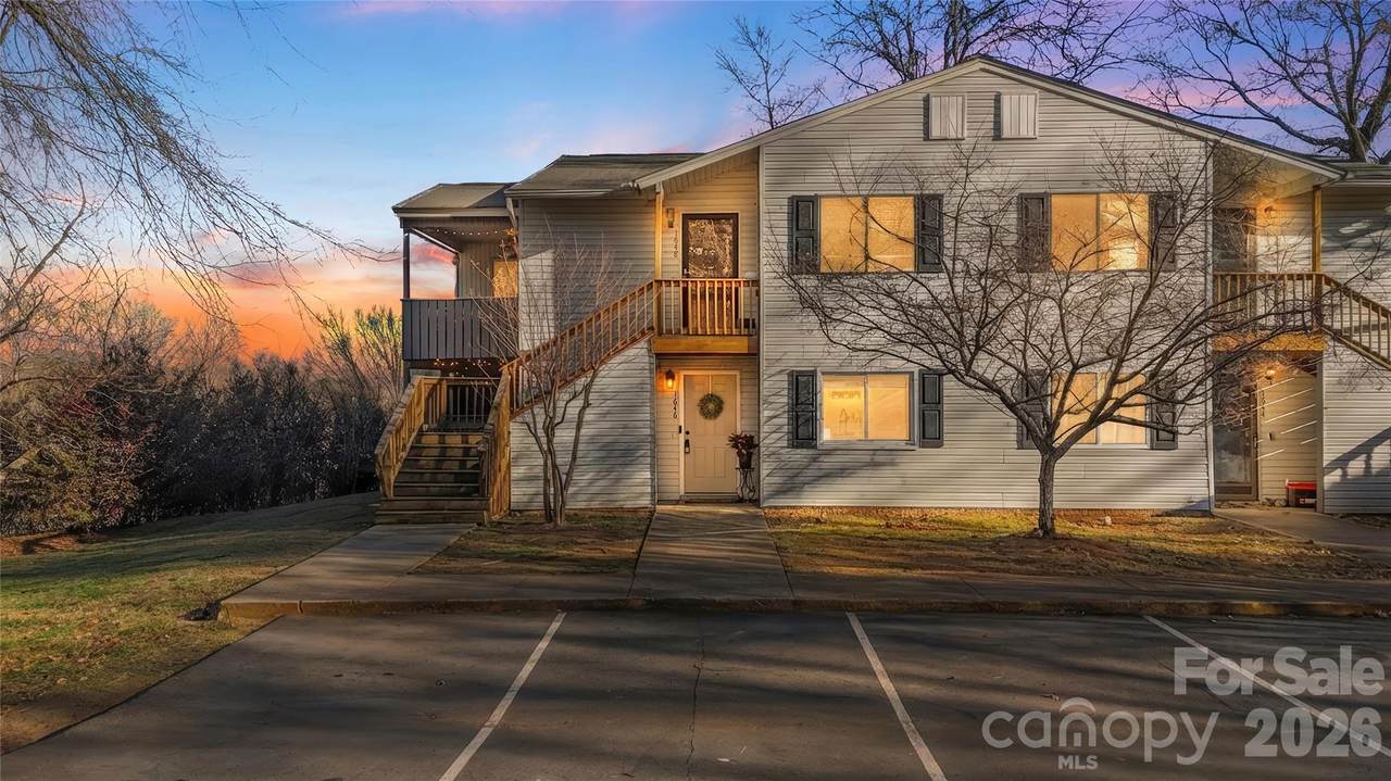 1646 Hunters Trail - Photo 1