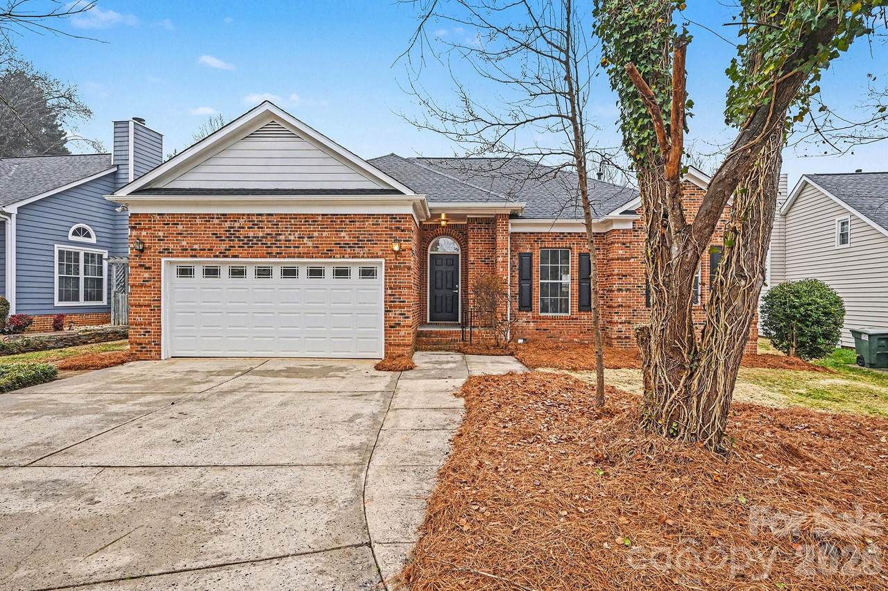 150 Ashford Hollow Lane - Photo 1