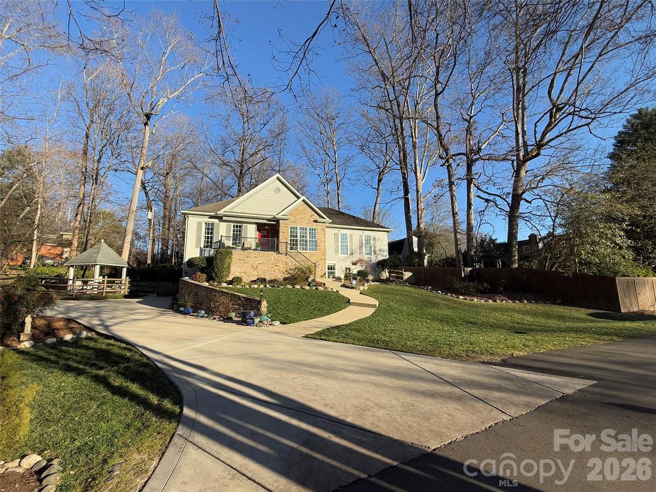 150 Lutomma Circle - Photo 1