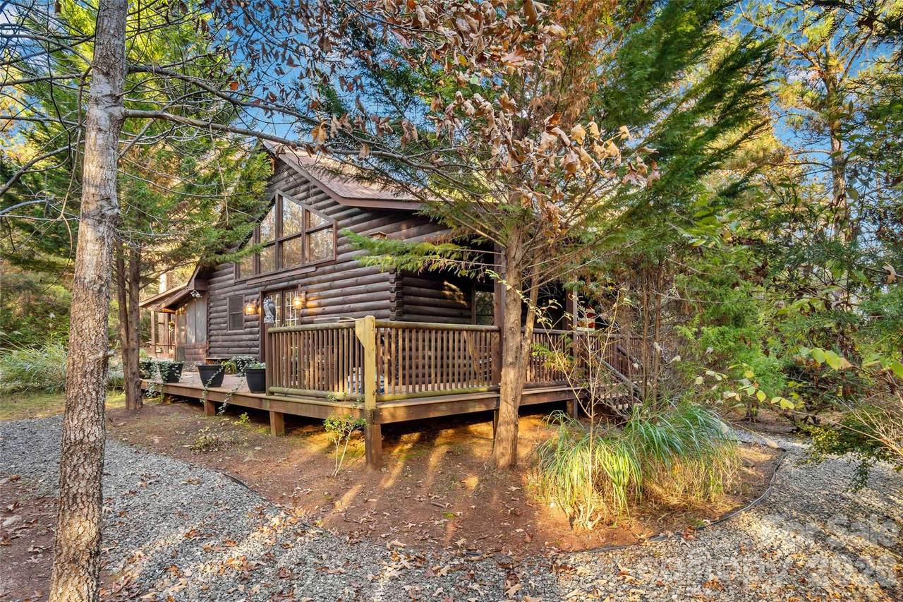 317 Chocolate Drop Circle - Photo 1