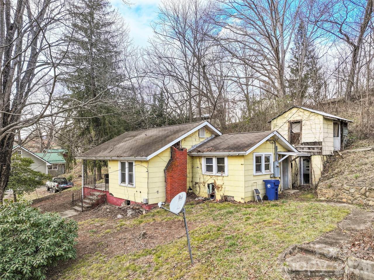 75 Travis Street - Photo 1