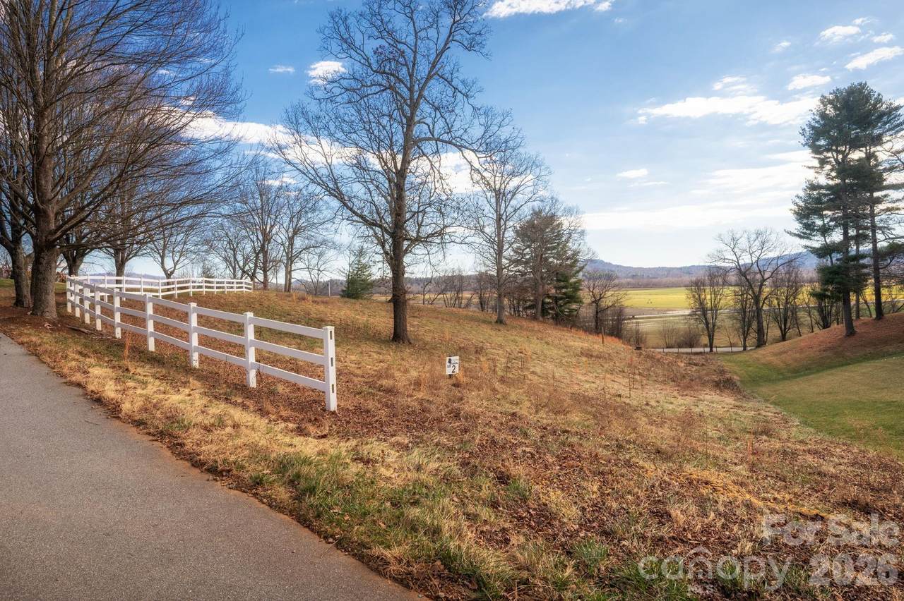479 Nesbitt Drive - Photo 1