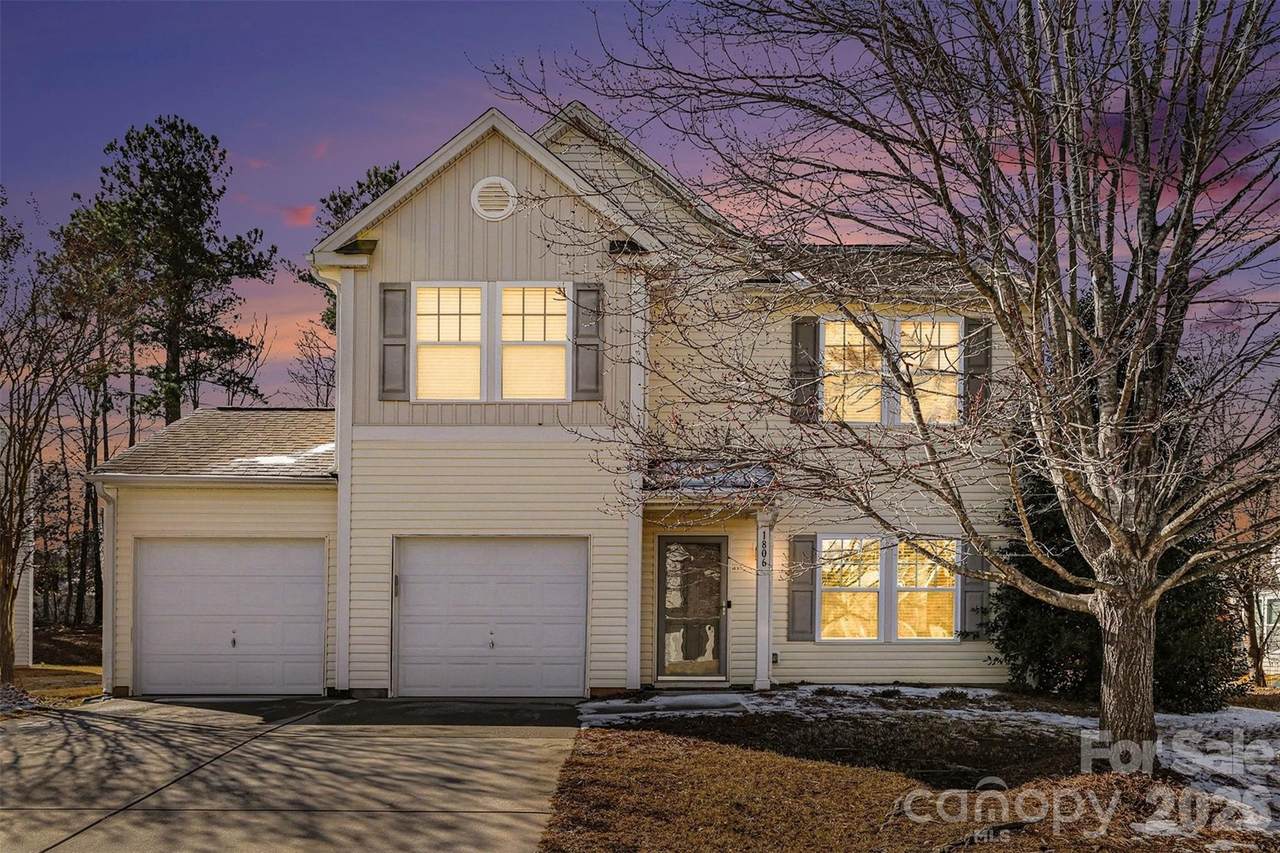 1806 Tradd Avenue - Photo 1