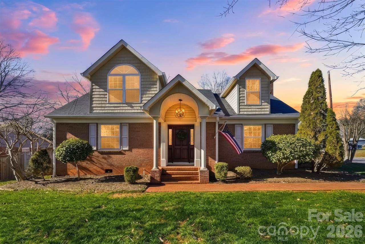 1002 Brady Avenue - Photo 1