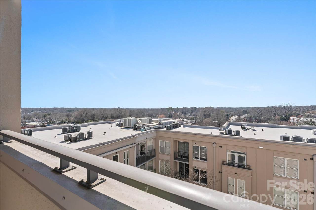 1315 East Boulevard - Photo 1