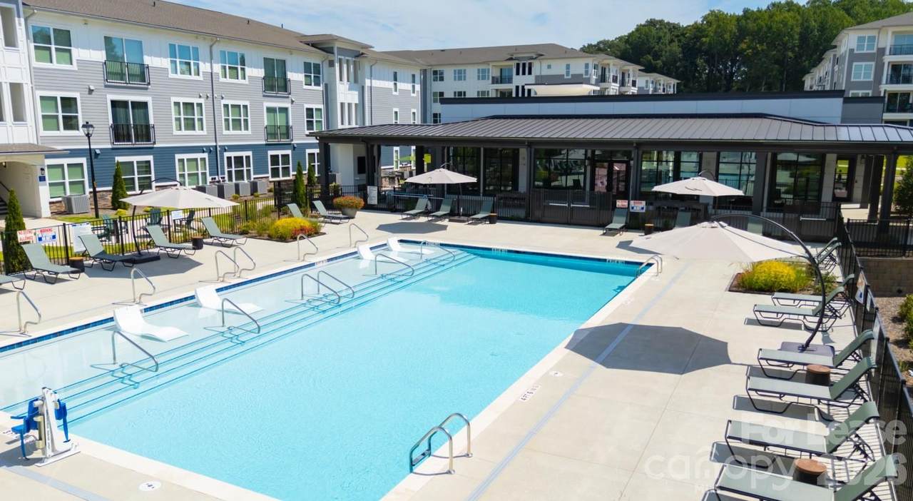 2546 Perimeter Pointe Parkway - Photo 1