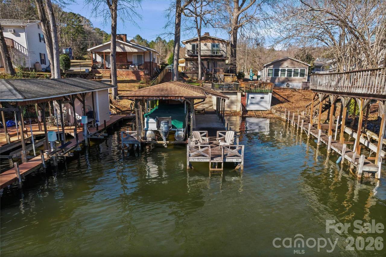 162 Vineyard Road - Photo 1