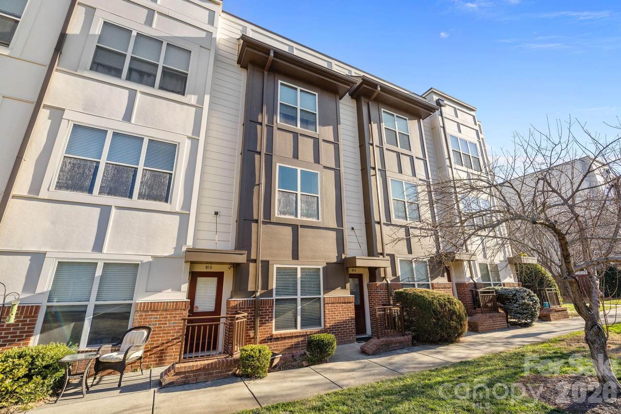 819 Seigle Point Drive - Photo 1