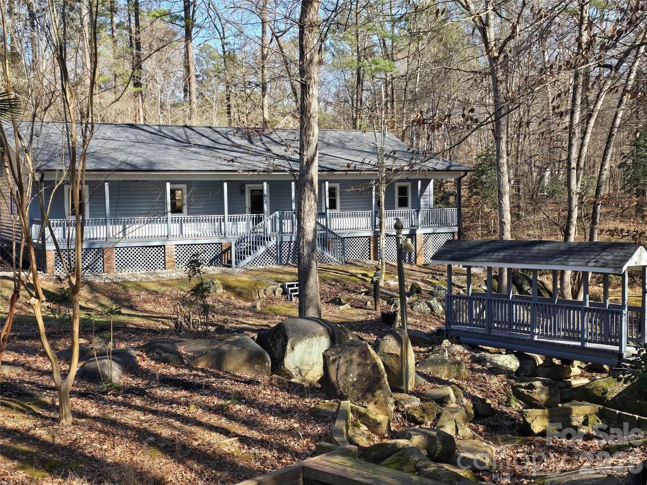 6802 Lowesville Lane - Photo 1