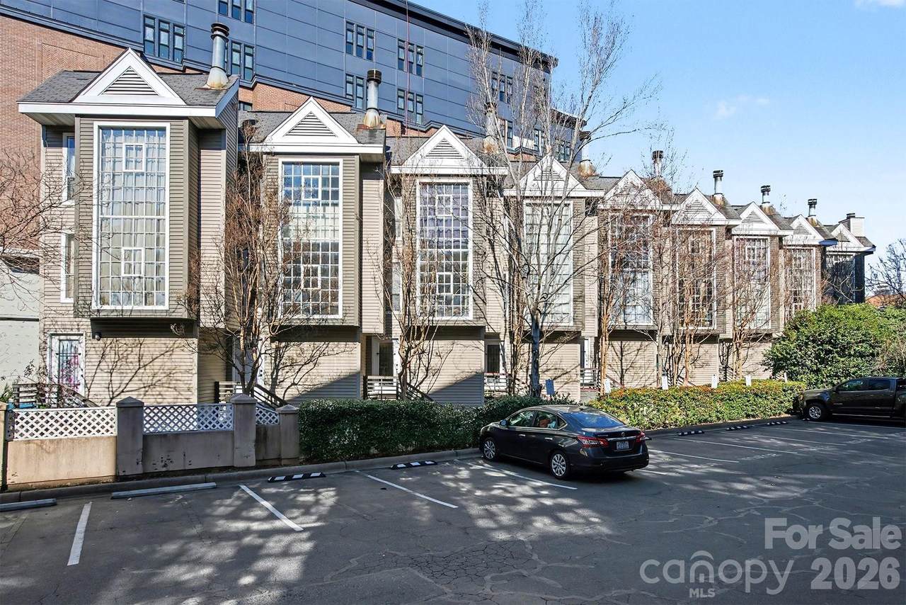 415 7th Street - Photo 1