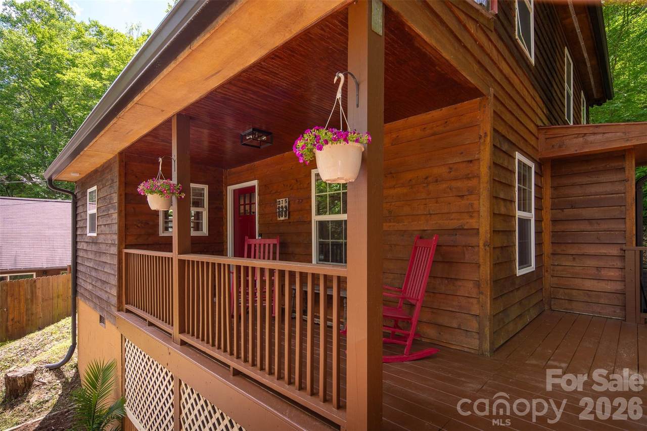 1375 Stoney Brook Lane - Photo 1