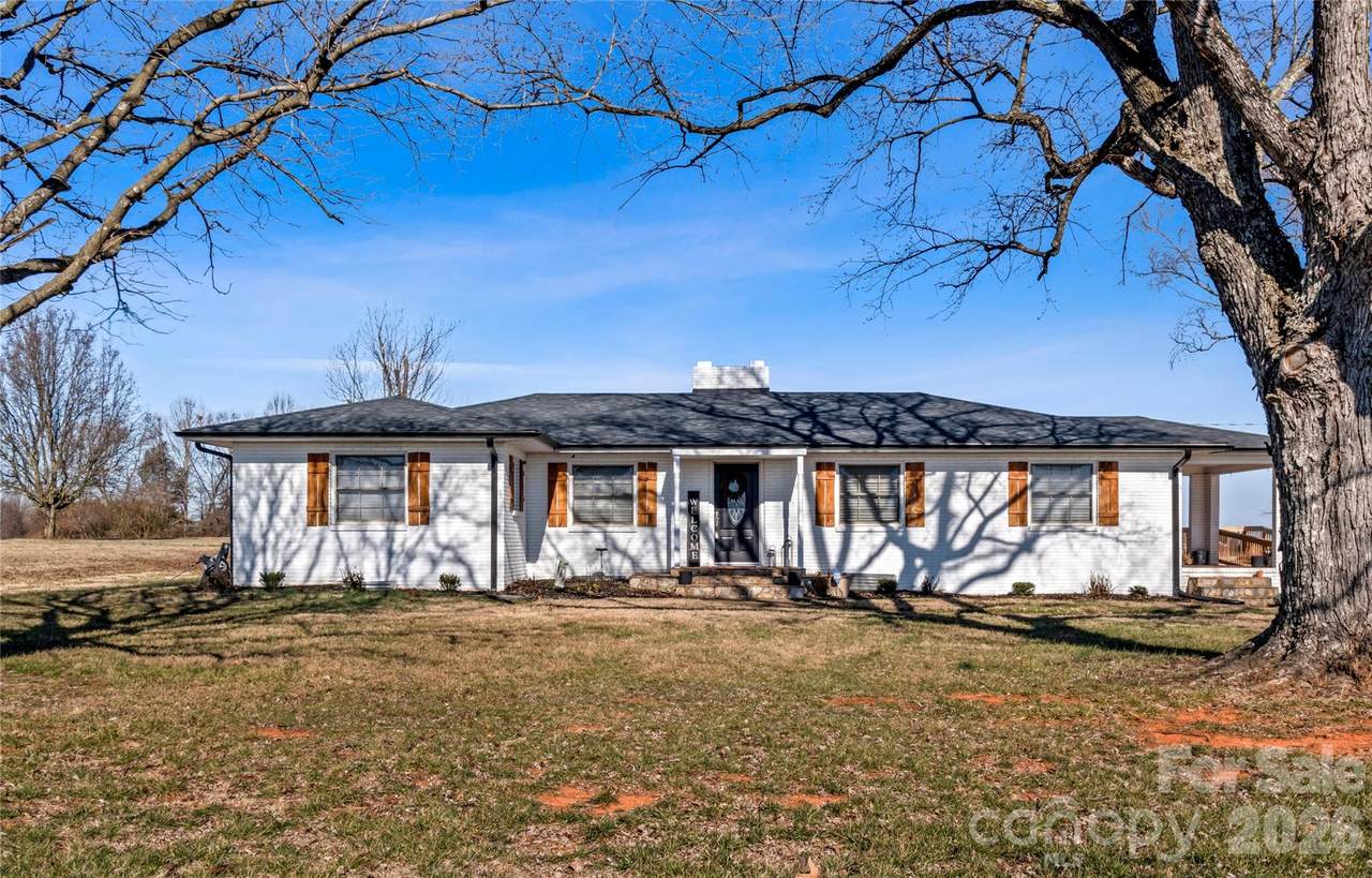 2432 Holcomb Road - Photo 1