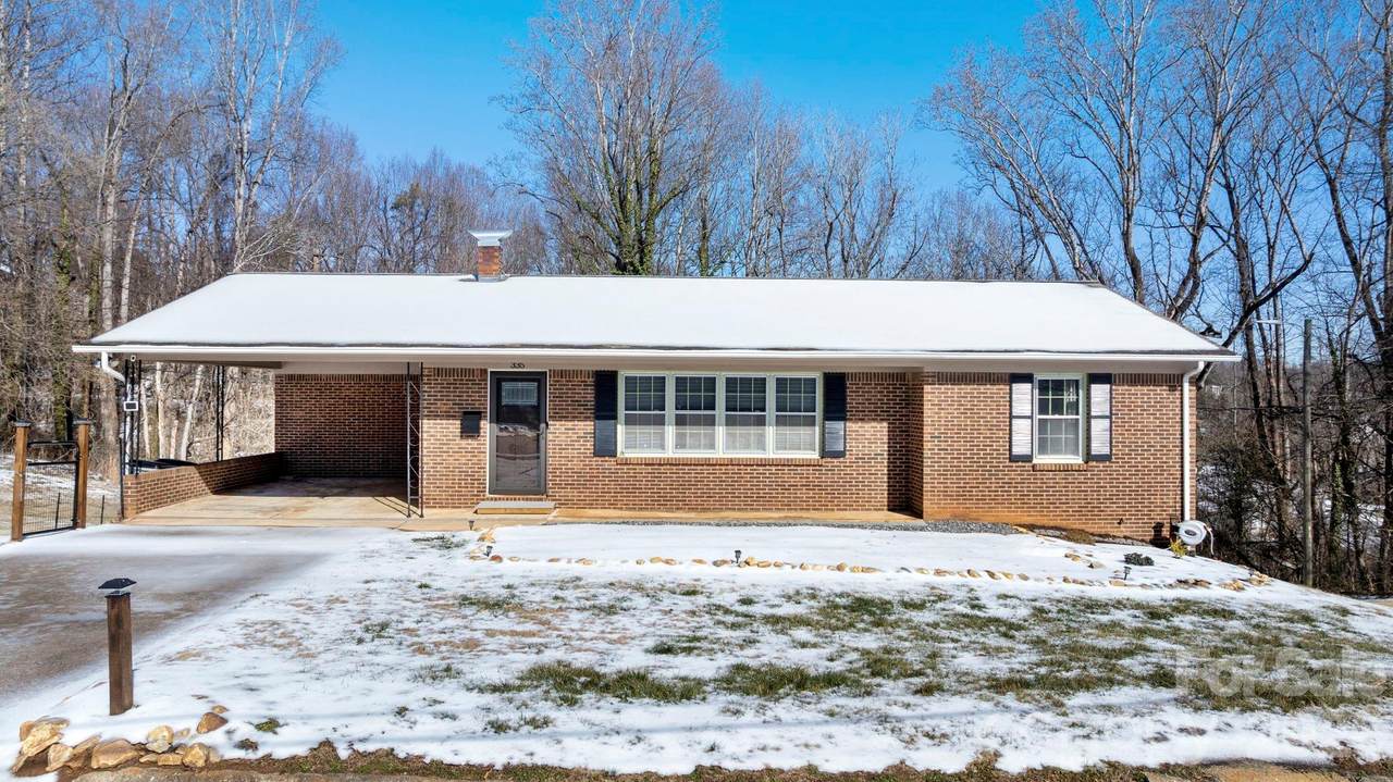 335 Eastview Place - Photo 1