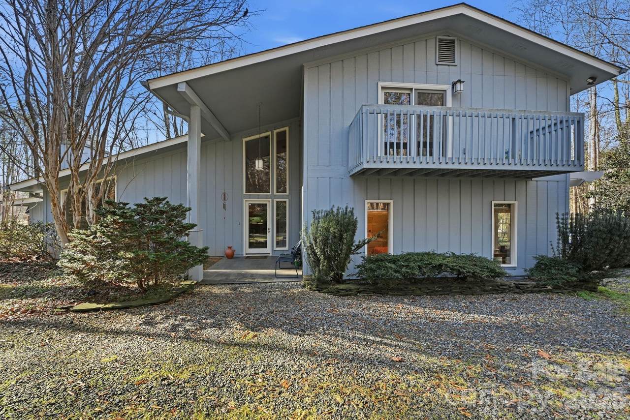 1916 Davis Road - Photo 1