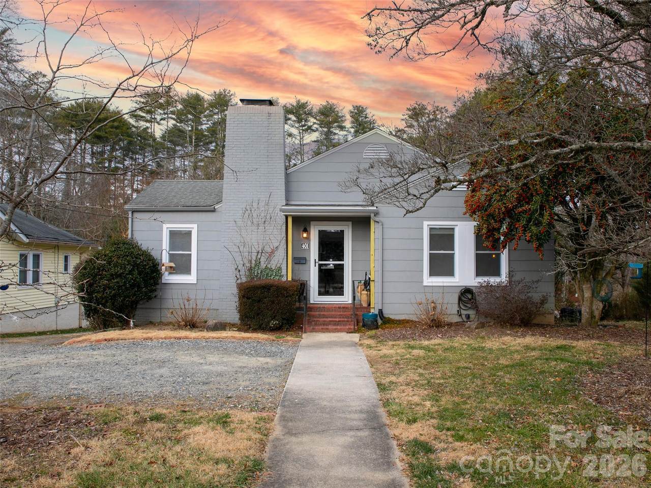 401 Park Avenue - Photo 1