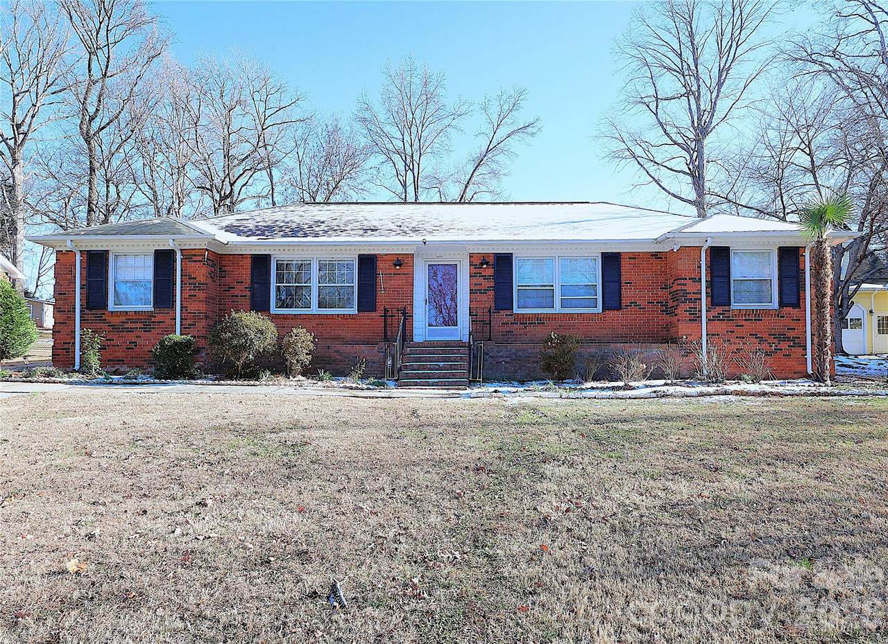 6625 Old Post Road - Photo 1