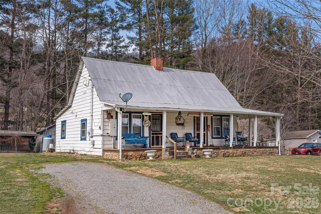 1496 Allens Creek Road - Photo 1
