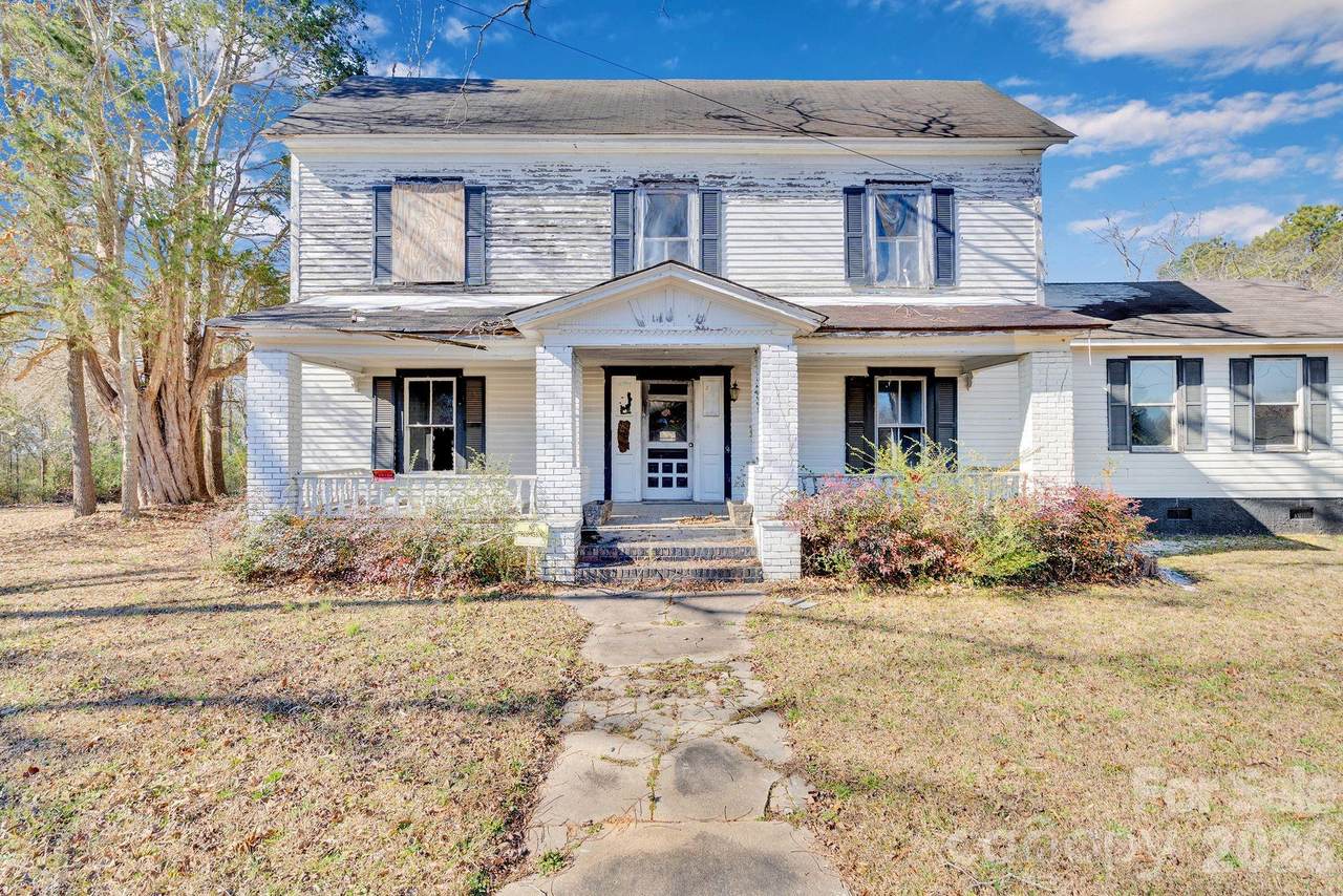 4521 Edgeland Road - Photo 1