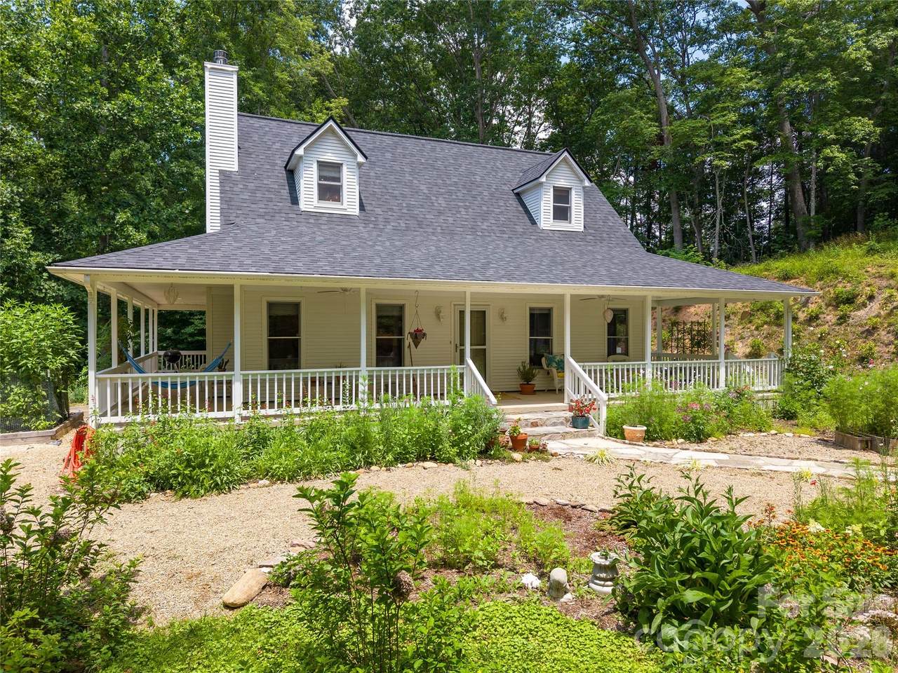 109 Paradise Circle - Photo 1