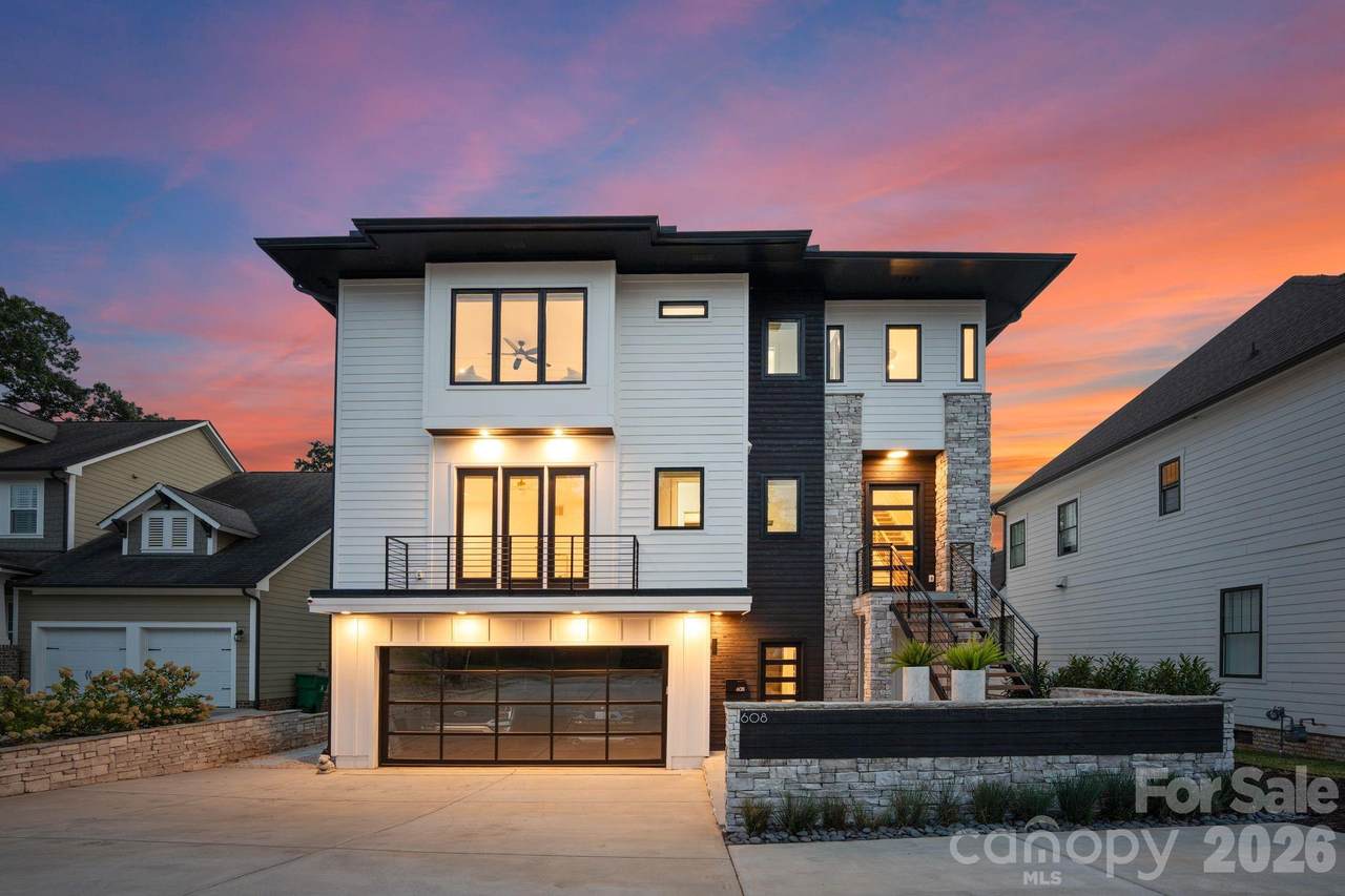 608. Ideal Way - Photo 1