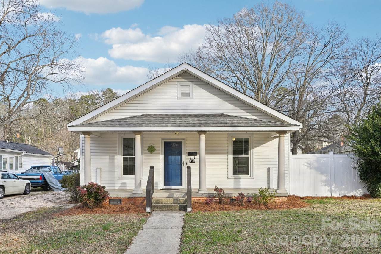 808 B Street - Photo 1