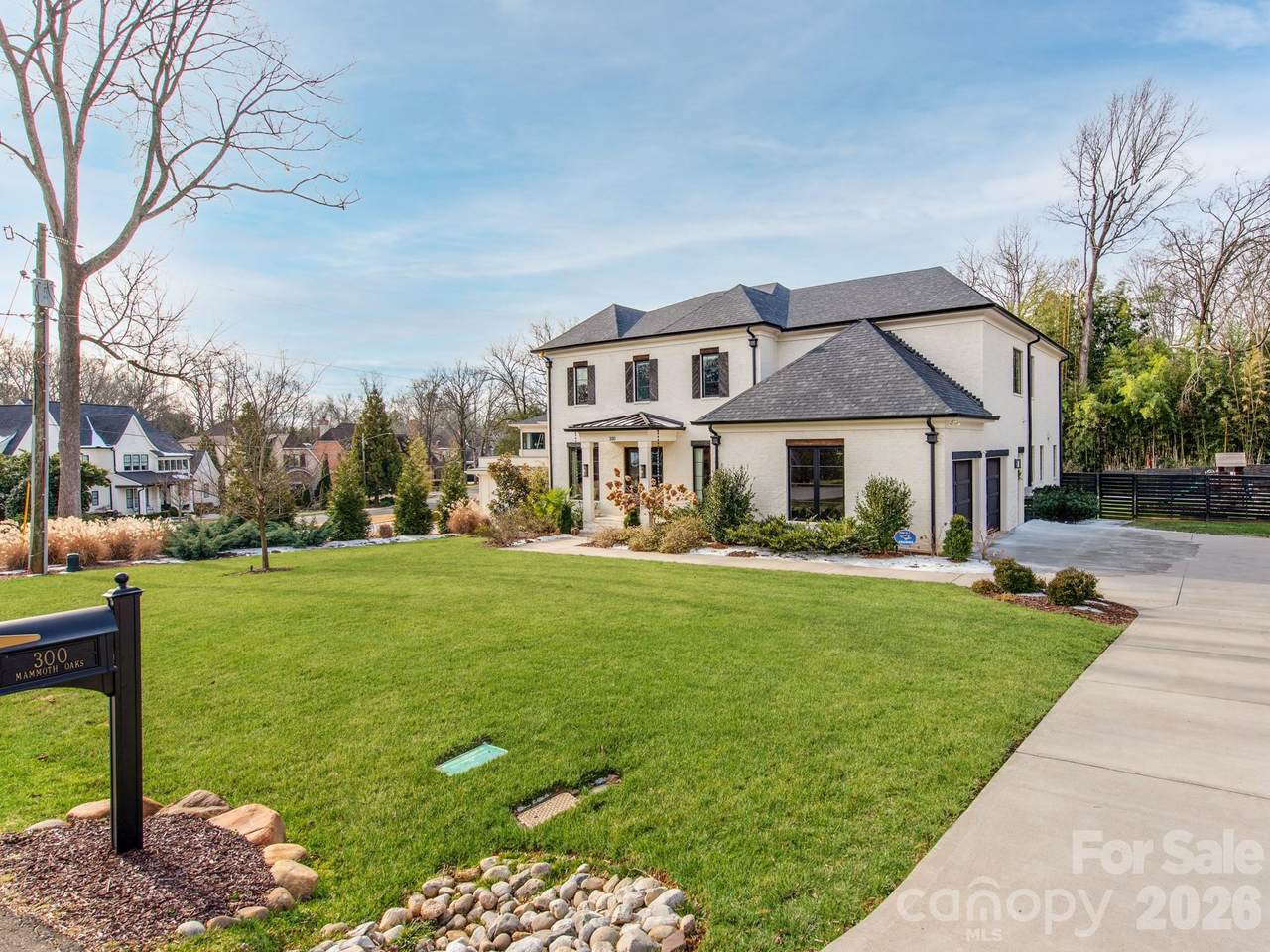 300 Mammoth Oaks Drive - Photo 1