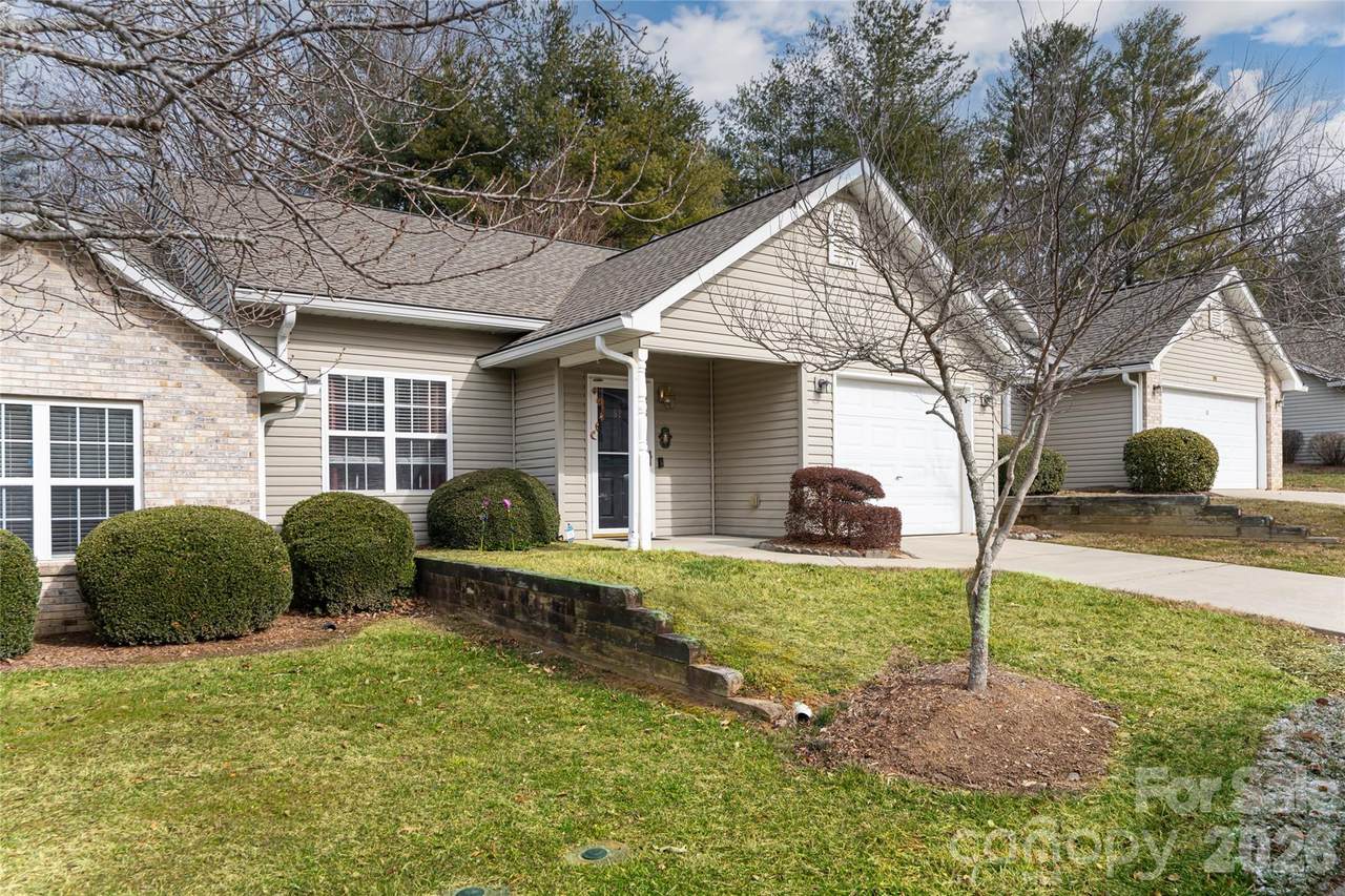 92 Wiltshire Circle - Photo 1