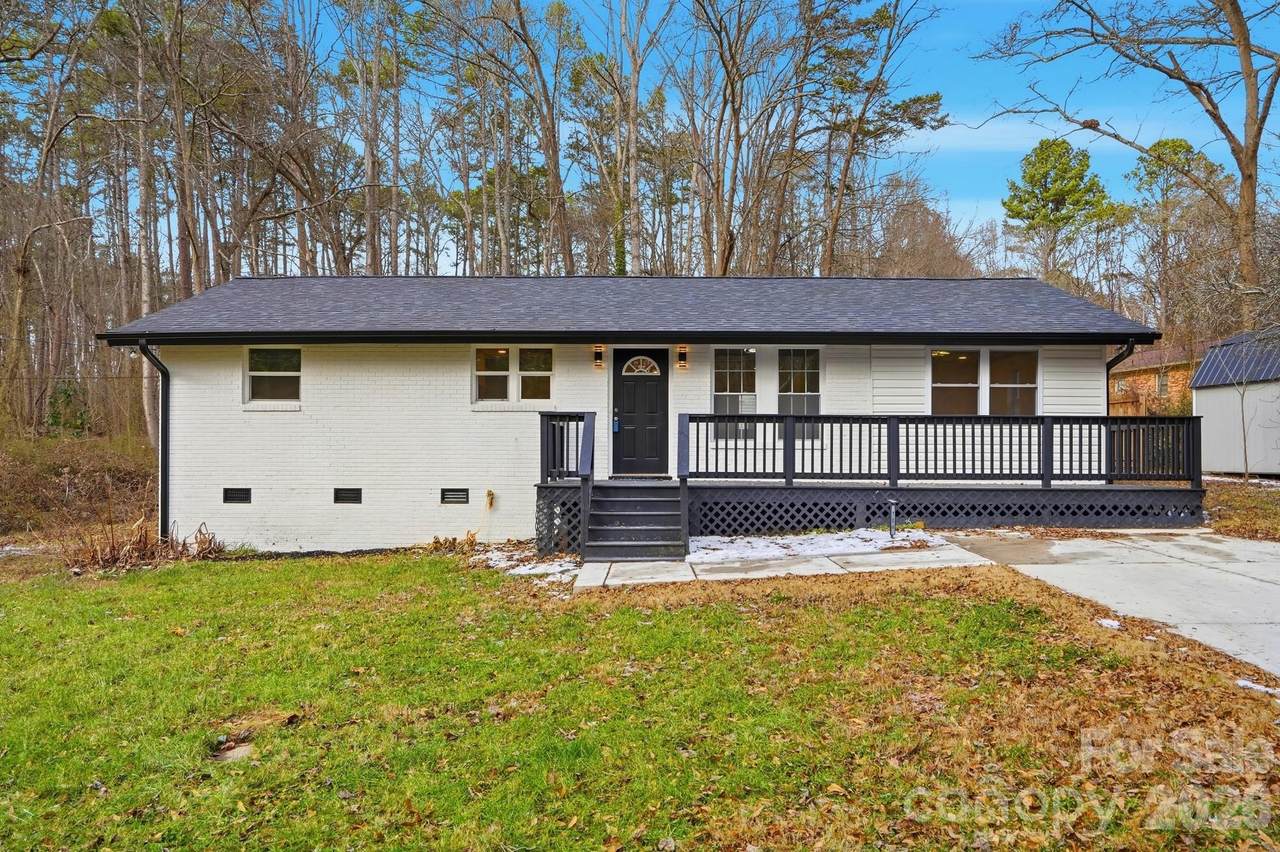 704 Border Street - Photo 1