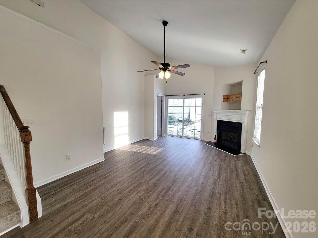 1081 Woodglen Lane - Photo 1