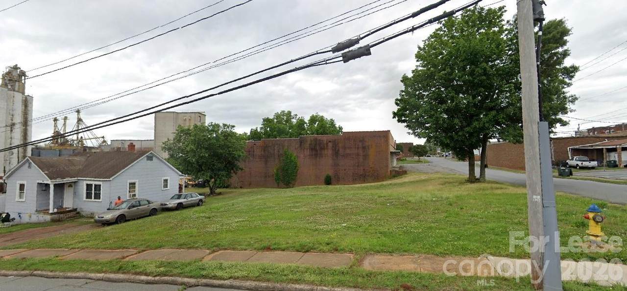 207 2nd Street - Photo 1