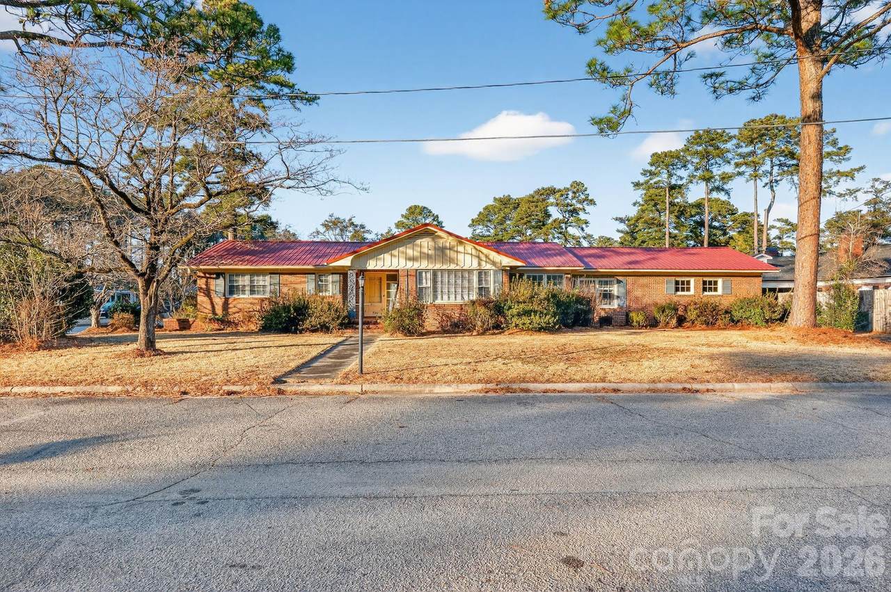 704 26th Street - Photo 1