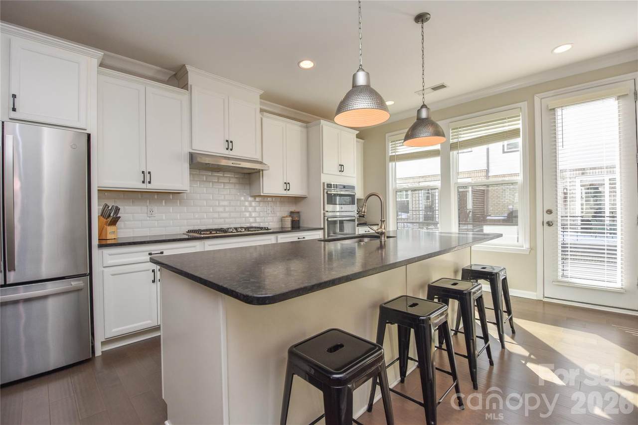 612 Tudor Park Way - Photo 1