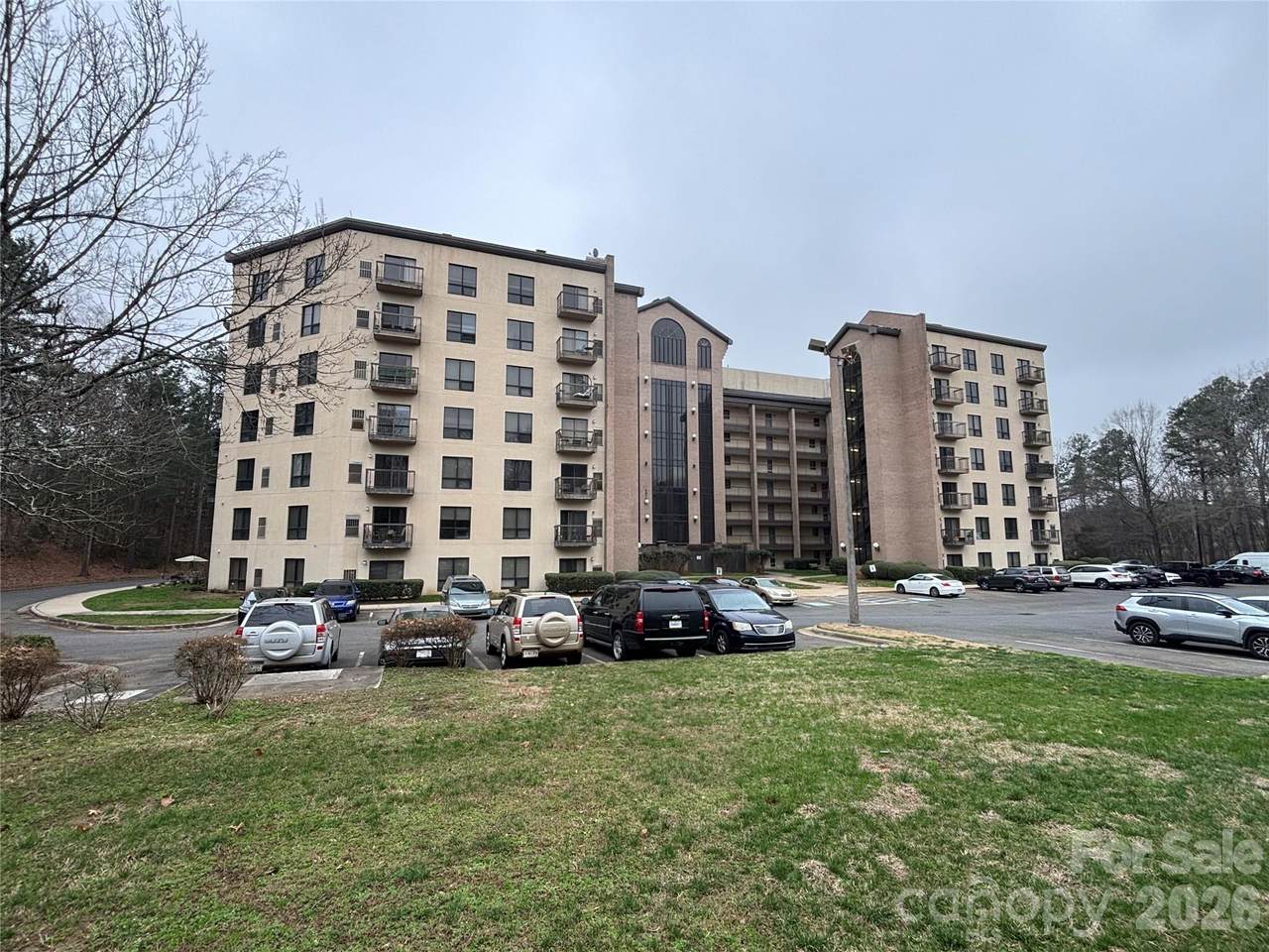 211 Heritage Boulevard - Photo 1