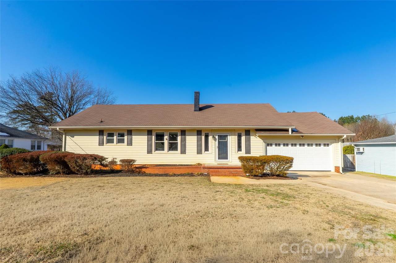 220 Dukeville Road - Photo 1