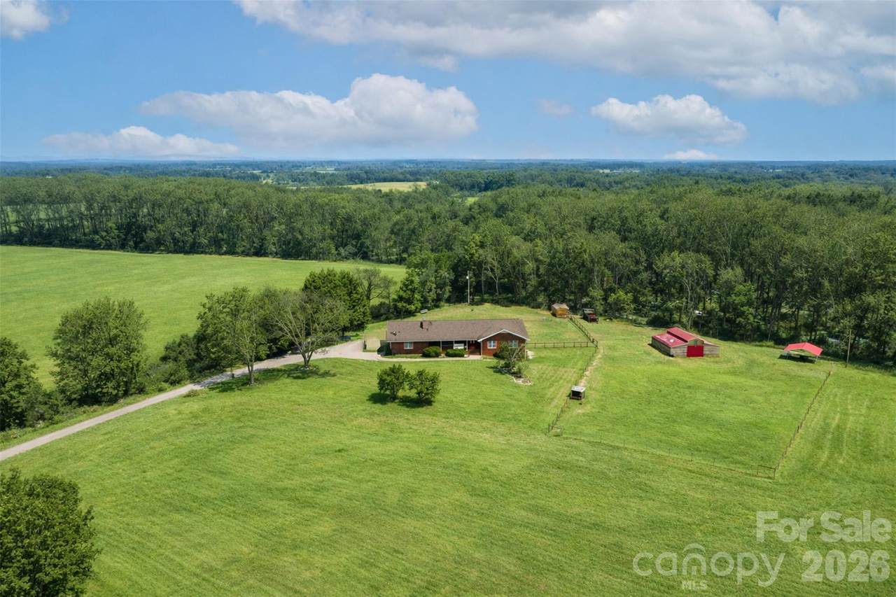 173 Chestnut Grove Road - Photo 1