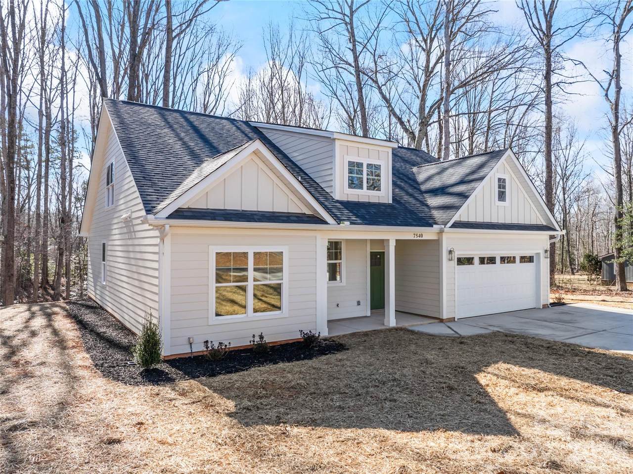 7540 Deer Track Drive - Photo 1