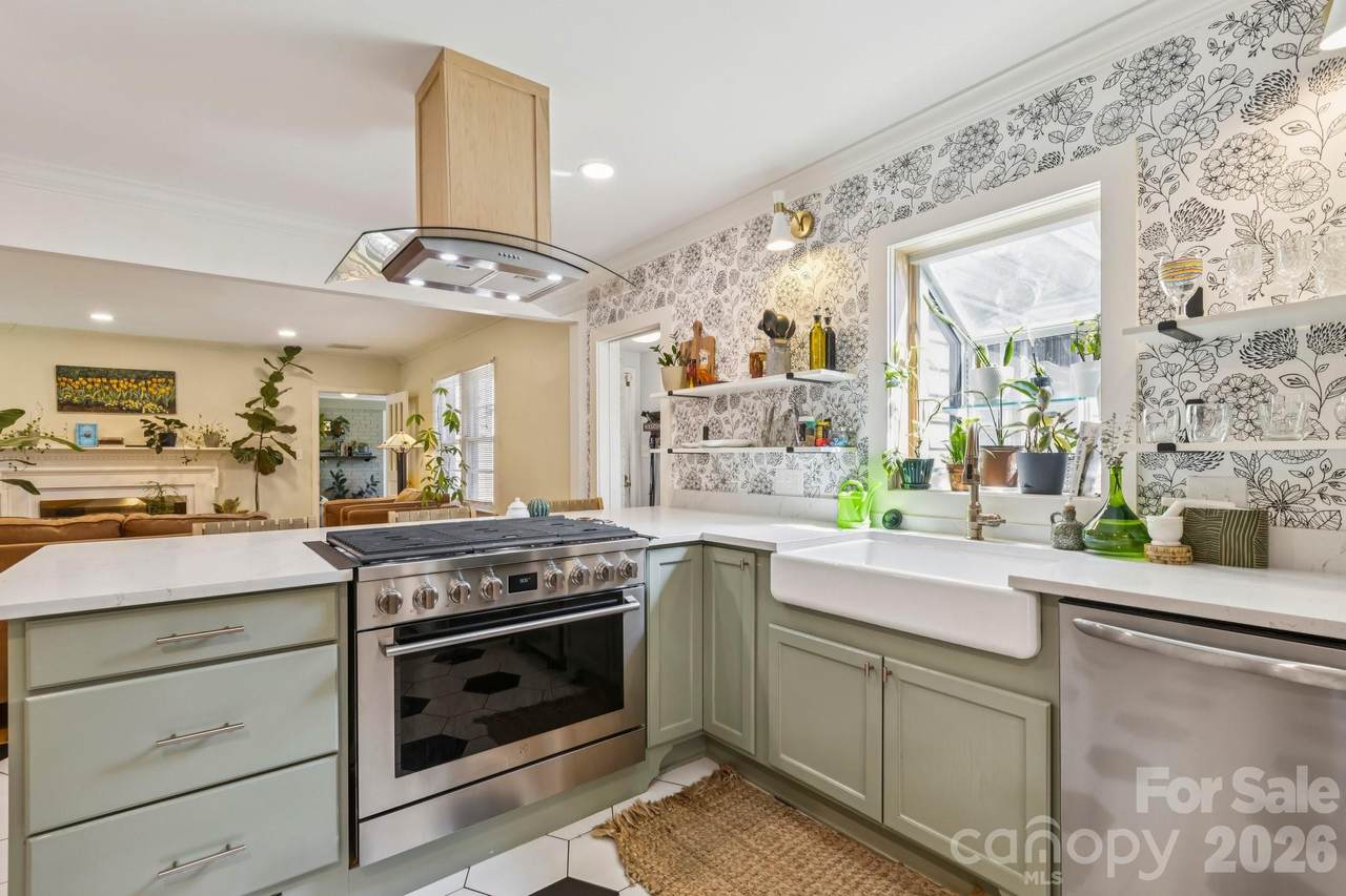 5508 Crestland Avenue - Photo 1