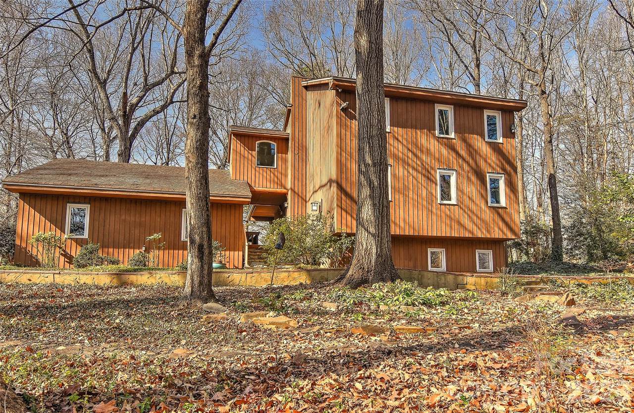 3310 Windbluff Drive - Photo 1
