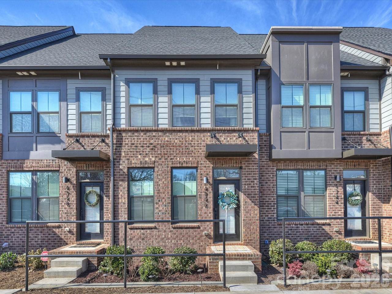 4746 Chastain Avenue - Photo 1