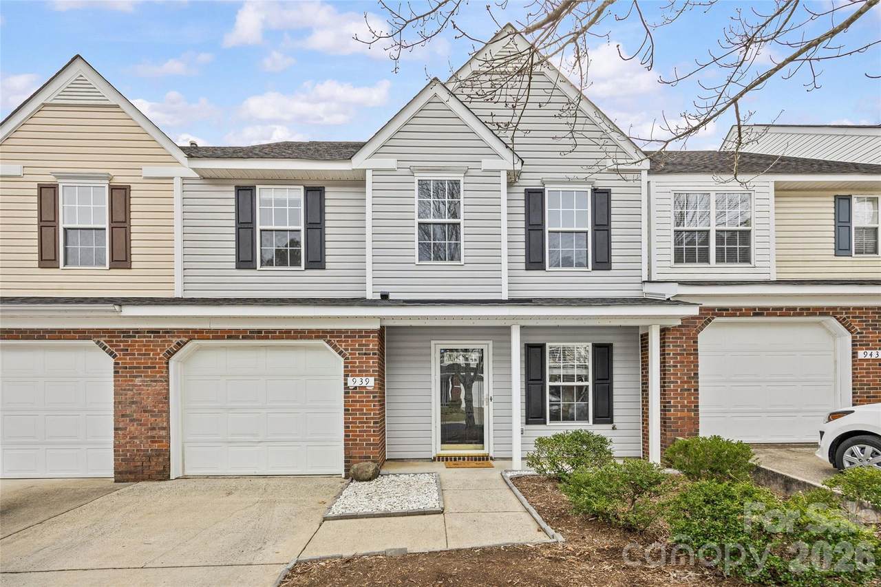 939 Sparrows Nest Lane - Photo 1