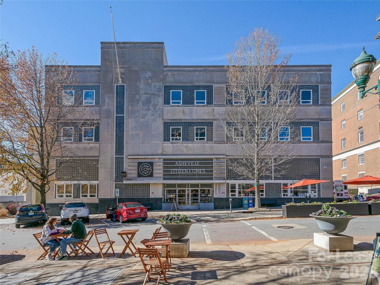 14 Ohenry Avenue - Photo 1