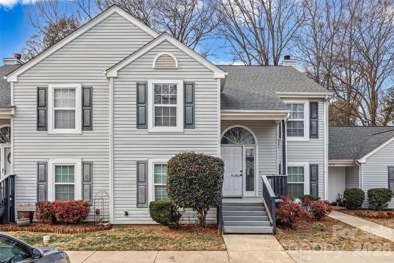 1560 Hunt Club Court - Photo 1