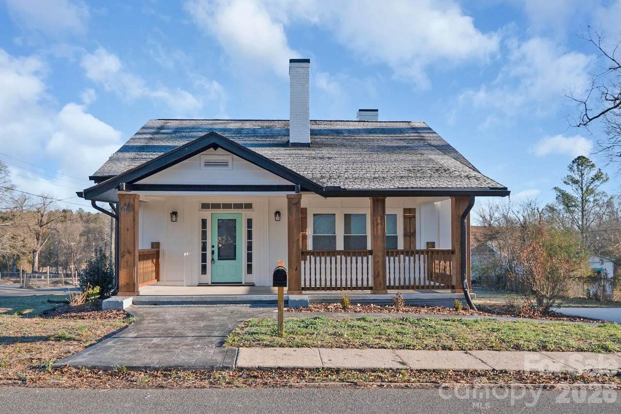 612 Elliott Street - Photo 1