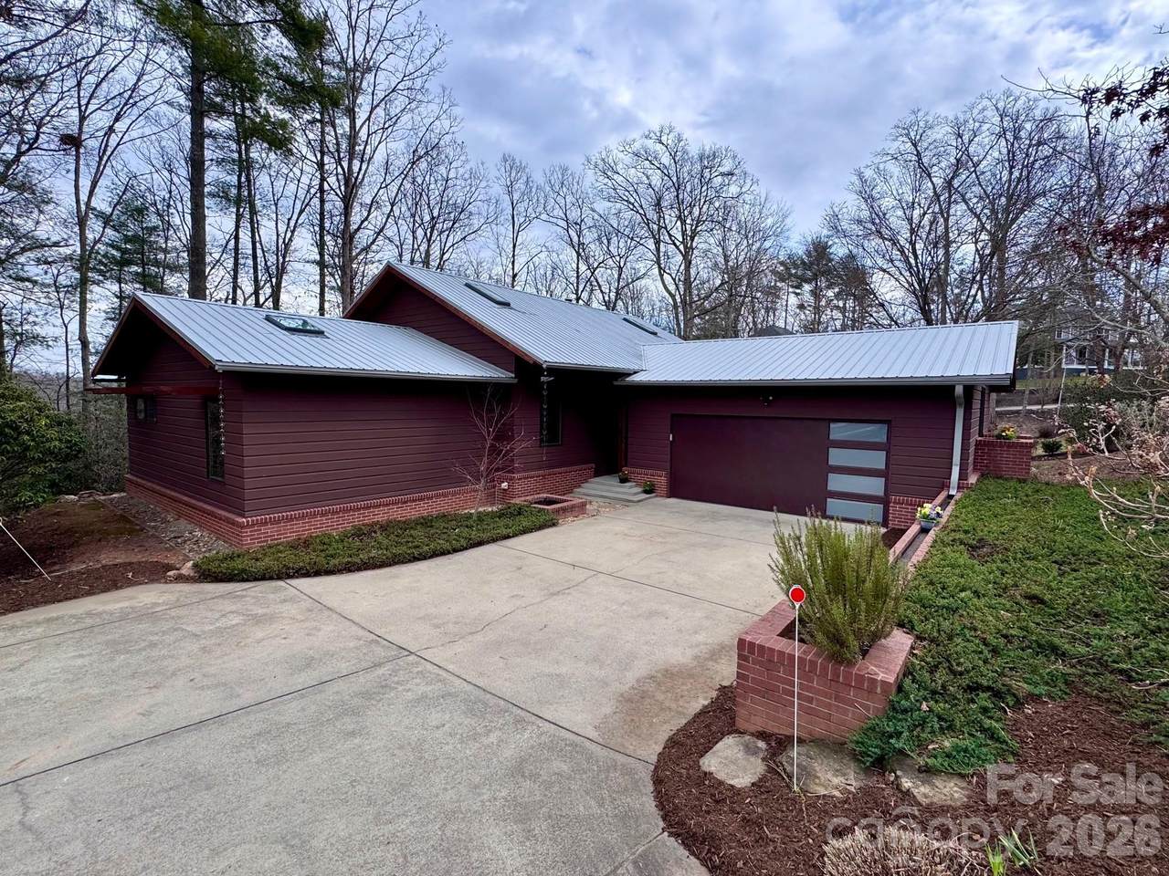 521 Wood Thrush Court - Photo 1